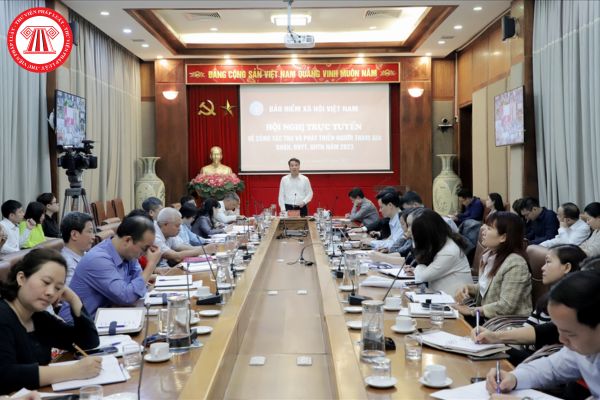 Công chức viên chức có cần tham gia ý kiến đối với kế hoạch công tác hằng năm của cơ quan BHXH Việt Nam trước khi Tổng Giám đốc quyết định không?