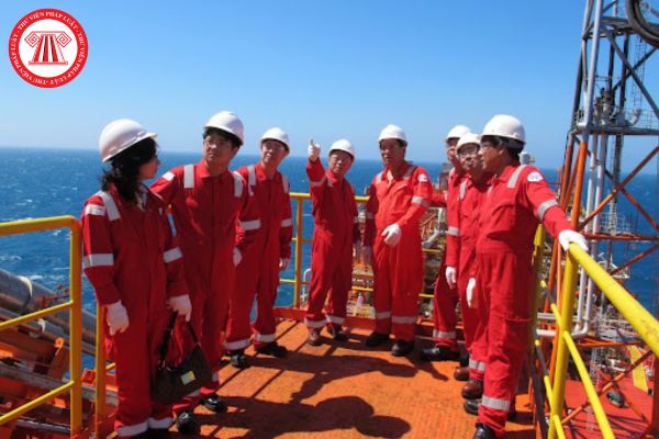 Người lao động làm việc không thường xuyên trên công trình dầu khí trên biển vào dịp nghỉ lễ Quốc tế lao động 30 tháng 4 được nghỉ bù bao nhiêu ngày?
