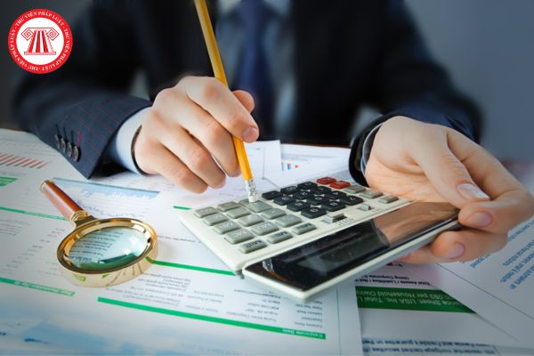 Tài khoản kế toán nào của tổ chức tài chính vi mô thể hiện các khoản doanh thu từ hoạt động tín dụng?