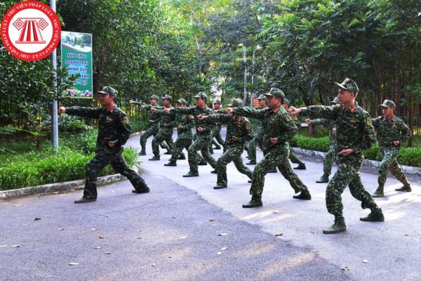 Chính ủy Trung đoàn dự bị động viên