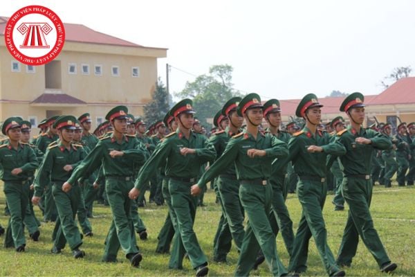 Binh sĩ tại ngũ có được xuất ngũ sớm nếu gia đình bị thiệt hại nặng về người và tài sản do lũ lụt gây ra?