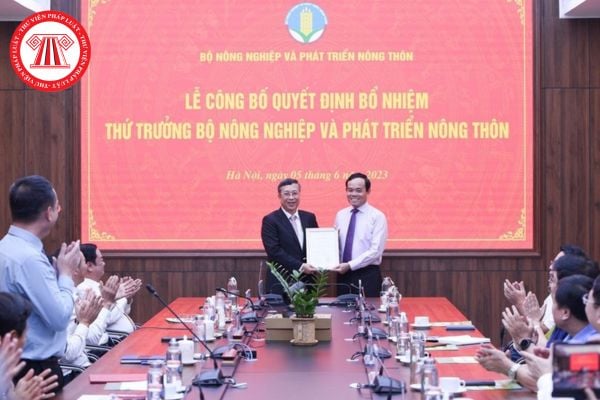 Thứ trưởng Bộ Nông nghiệp và Phát triển nông thôn