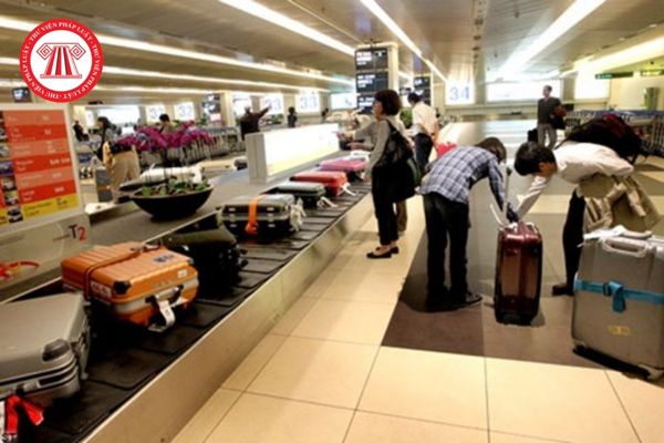 Hợp đồng vận chuyển hành khách và hành lý được quy định như thế nào? Trường hợp hành lý để quên ở sân bay xử lý ra sao?