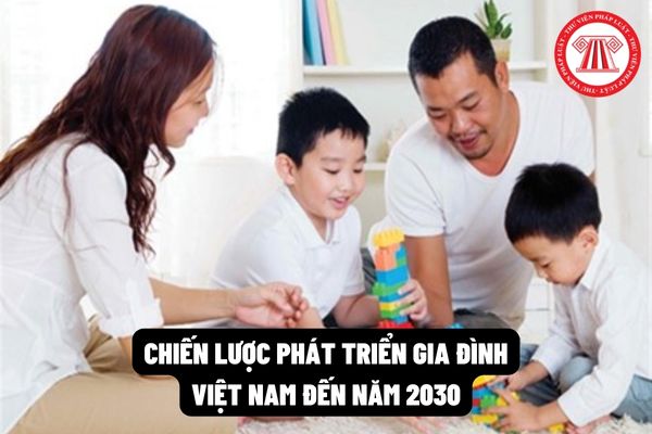 Định kỳ báo cáo việc thực hiện Chiến lược phát triển gia đình Việt Nam đến năm 2030 về Bộ Văn hóa Thể thao và Du lịch vào ngày nào và gửi cho ai?