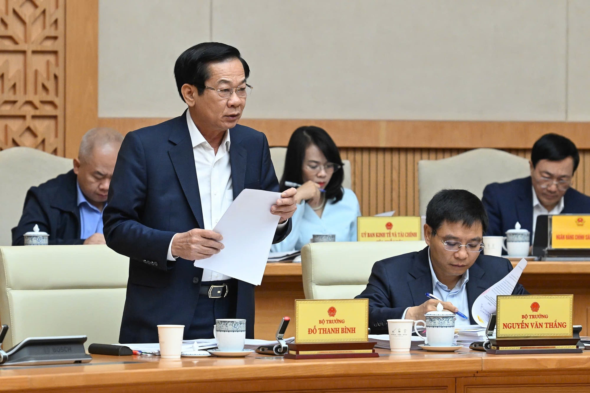 Pháp luật
