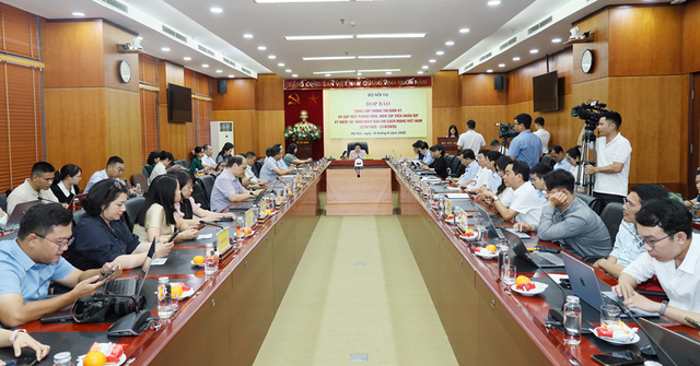 Pháp luật