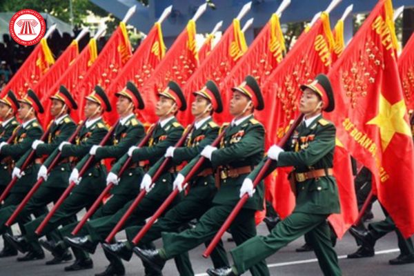 Lực lượng vũ trang nhân dân tại Việt Nam gồm những lực lượng nào? Ai sẽ là chỉ huy của lực lượng vũ trang nhân dân?