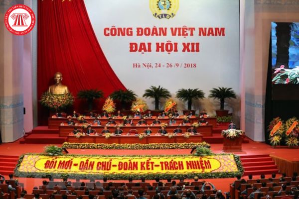 Có được làm đại biểu Đại hội Công đoàn Việt Nam toàn quốc khi đang trong thời gian chấp hành hình thức kỷ luật triển trách không? 