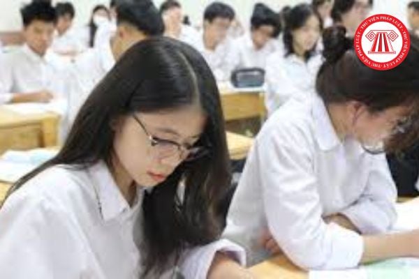 Đánh giá kết quả rèn luyện của học sinh lớp 12 theo Thông tư nào? Căn cứ đánh giá kết quả rèn luyện của học sinh lớp 12? 