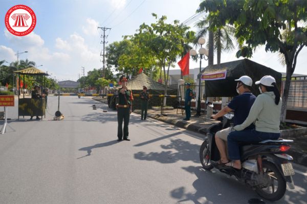 Trong trường hợp nào thì lệnh giới nghiêm được ban bố? Lực lượng vũ trang nhân dân có được triển khai sử dụng để đảm bảo việc thực thi lệnh giới nghiêm?