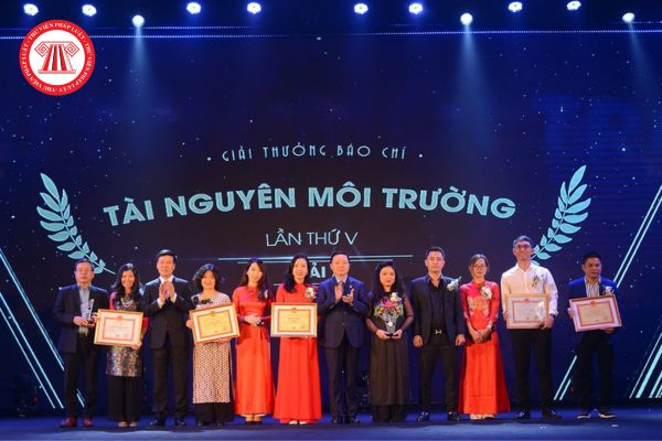 Trung tâm Truyền thông tài nguyên và môi trường là đơn vị tổ chức Giải thưởng Báo chí Tài nguyên và Môi trường đúng không?