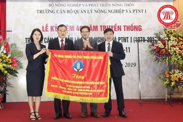 Trường Cán bộ quản lý Nông nghiệp và Phát triển nông thôn có những đơn vị đào tạo nào? Trường tổ chức biên soạn những tài liệu gì?