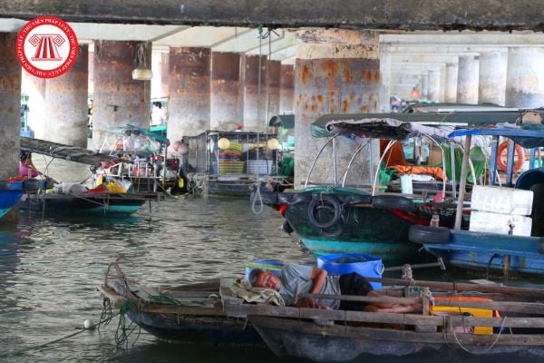 Tự ý neo đậu tàu thuyền dưới gầm cầu, người dân có thể bị xử phạt vi phạm hành chính bao nhiêu tiền?