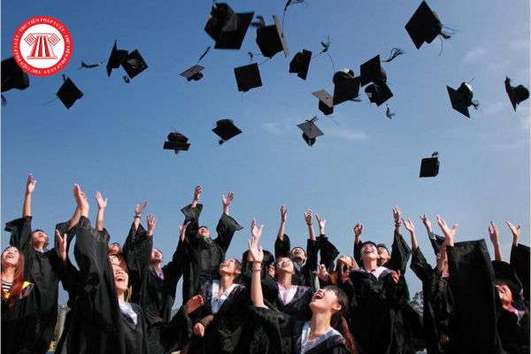 Sinh viên cao đẳng mầm non phải có điểm trung bình tích lũy toàn khóa học bao nhiêu mới được xét công nhận tốt nghiệp?