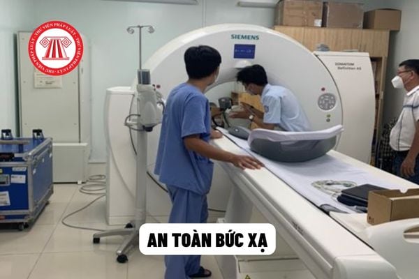 Việc bảo đảm an toàn bức xạ trong y tế phải thực hiện theo các nguyên tắc gì?