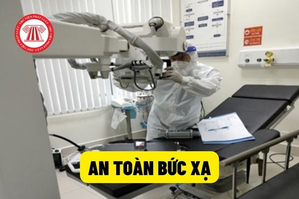 Bác sĩ điều trị là người chịu trách nhiệm bảo đảm an toàn bức xạ cho người bệnh có các trách nhiệm gì?