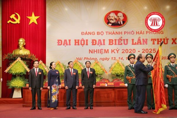 Huân chương Hồ Chí Minh được trao tặng cho các tổ chức có thành tích gì?