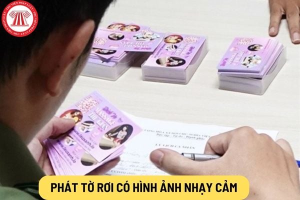 Phát tờ rơi có hình ảnh nhạy cảm