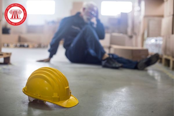 Người sử dụng lao động cần phải khai báo tai nạn lao động với cơ quan có thẩm quyền nào khi xảy ra tai nạn tại nơi làm việc?