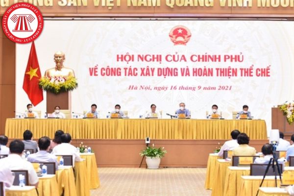 Trình Chính phủ xem xét, thông qua đề nghị xây dựng luật, pháp lệnh, nghị quyết thuộc phạm vi quản lý của Ủy ban Dân tộc?