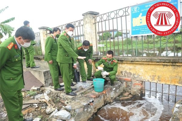 Thực hiện dân chủ trong công tác của Cảnh sát môi trường nhằm mục đích gì?