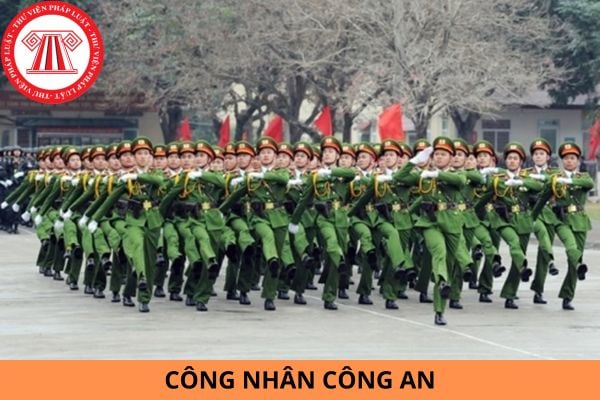 Từ ngày 15/8/2023, hạn tuổi phục vụ cao nhất của công nhân công an là bao nhiêu?