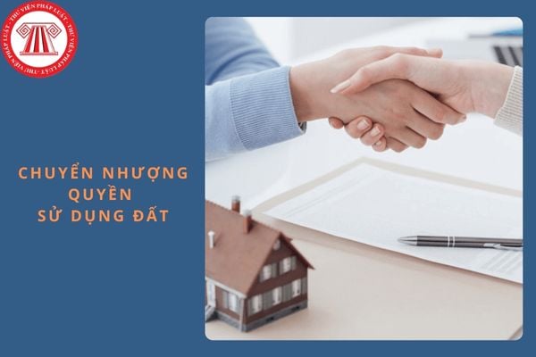 Có bắt buộc phải xác nhận tài sản trên đất mới được chuyển nhượng quyền sử dụng đất? 