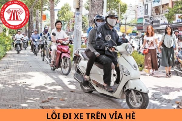 Lỗi đi xe trên vỉa hè phạt bao nhiêu tiền theo Nghị định 100?