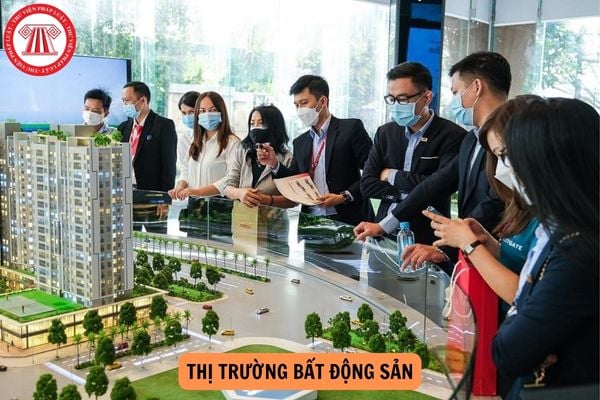 Nghị quyết 18-NQ/TW năm 2022 nêu nhiệm vụ, giải pháp về hoàn thiện các quy định pháp luật có liên quan đến thị trường bất động sản?