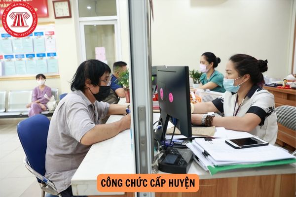 Cách xếp lương công chức cấp huyện điều động về xã như thế nào?