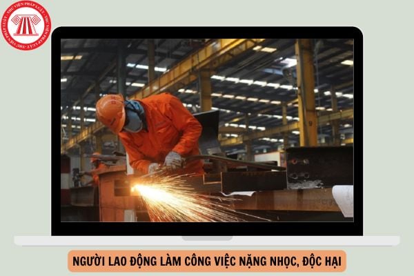 Người lao động làm công việc nặng nhọc, độc hại và đóng bảo hiểm xã hội từ 15 năm đến dưới 30 năm, thời gian được hưởng chế độ ốm đau trong một năm tối đa từ 01/7/2025 là bao lâu?