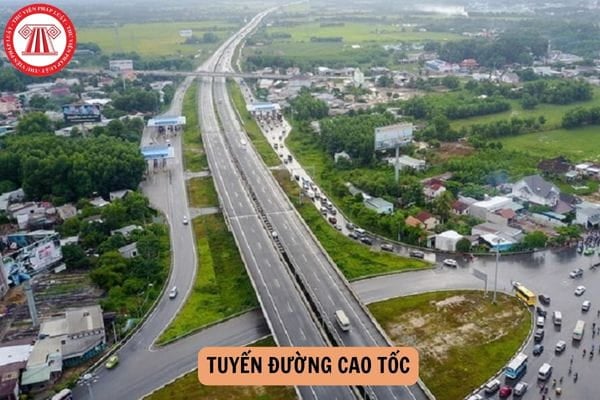 Trung tâm quản lý, điều hành giao thông tuyến đường cao tốc có bao gồm hạ tầng phục vụ làm việc của CSGT không?