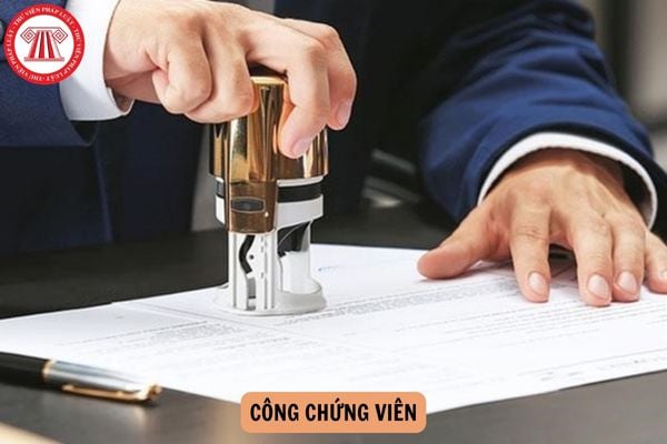 Công chứng viên có được công chứng giao dịch có liên quan đến tài sản của người thân không?