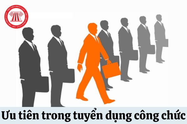 Những đối tượng ưu tiên trong tuyển dụng công chức được cộng bao nhiêu điểm?