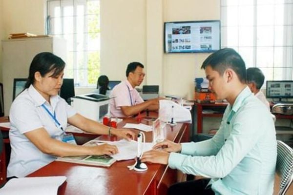 Công văn Bộ Nội vụ quyết định số lượng công chức tại các tổ chức đơn vị hành chính cấp xã cần bảo đảm theo hình thức nào?
