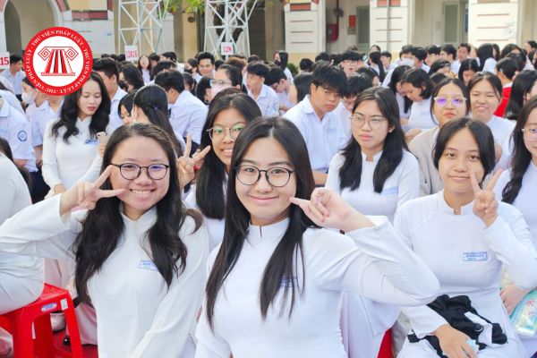 Chỉ thị 05/CT-TTg: Thực hiện miễn toàn bộ học phí cho học sinh công lập theo kết luận của Bộ Chính trị