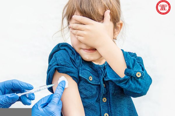 Sưng đỏ tại chỗ tiêm có phải là phản ứng thông thường sau tiêm chủng vắc xin theo quy định pháp luật?