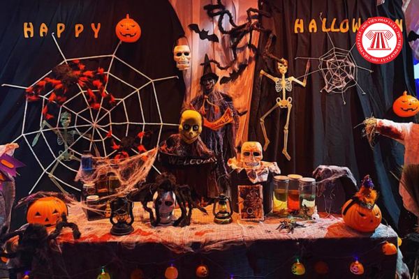 Tại sao lại hóa trang trong lễ hội Halloween? Halloween có phải là ngày lễ, tết của người lao động nước ngoài làm việc tại Việt Nam?