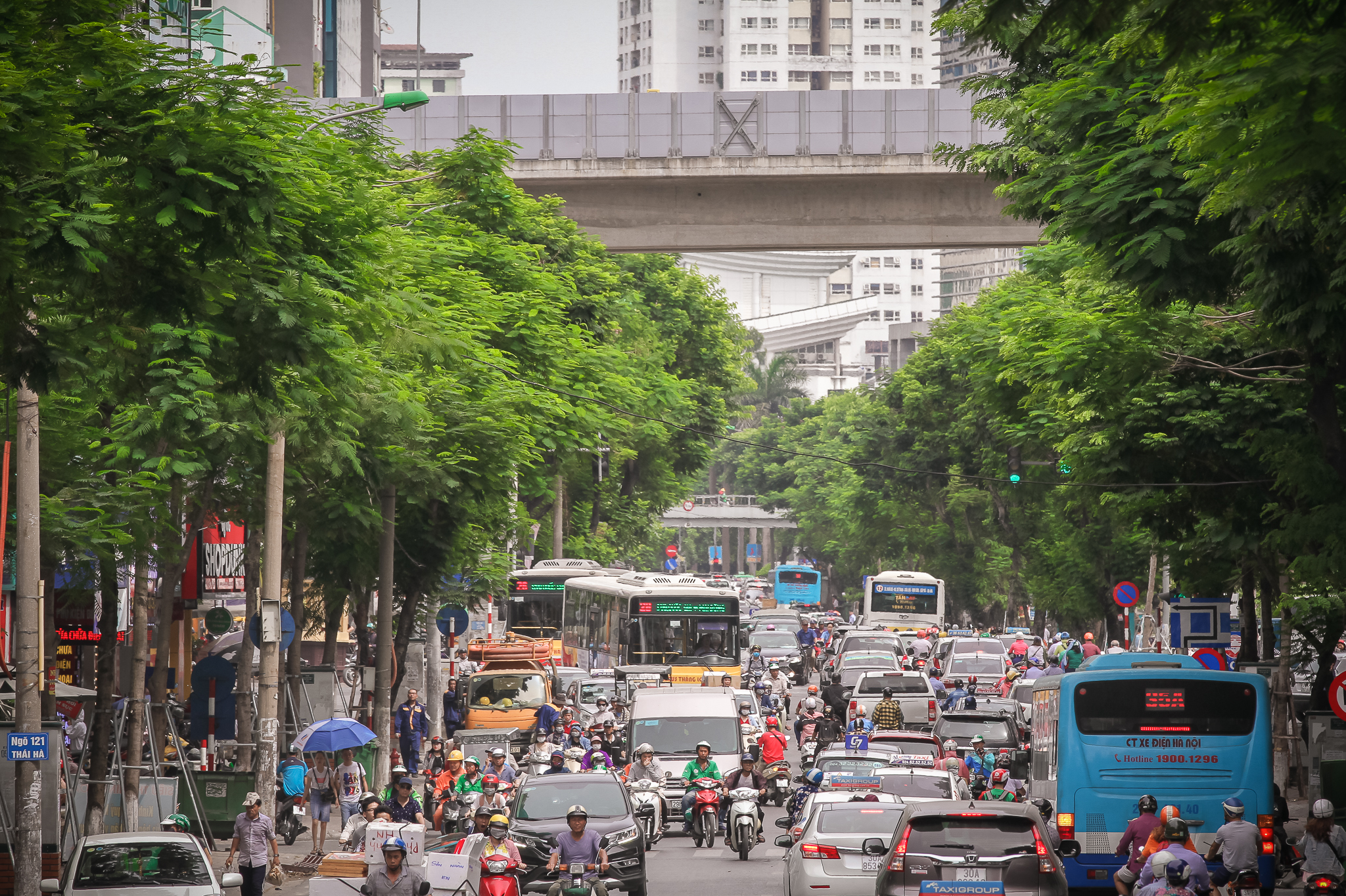 Hà Nội, TP.HCM và 3 thành phố lớn nghiên cứu hạn chế xe máy