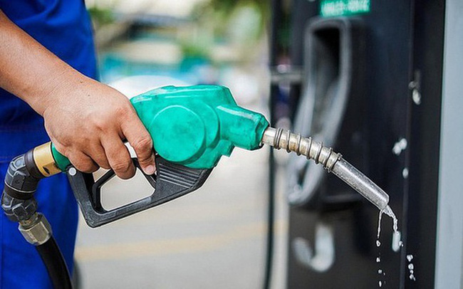 Xăng, dầu chịu bao nhiêu tiền thuế bảo vệ môi trường?