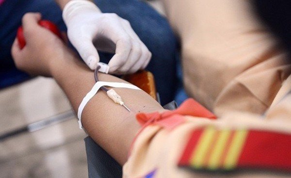 Khoảng thời gian tối thiểu giữa các lần hiến máu là bao lâu?