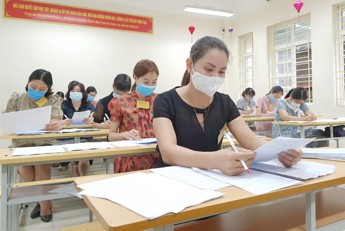 Quy trình chấm thi tốt nghiệp THPT năm 2026 (tự luận và trắc nghiệm)
