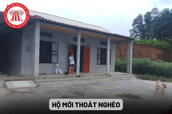 Hộ mới thoát nghèo