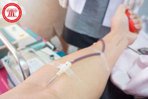 Người hiến máu có quyền được cung cấp thông tin về các tai biến có thể xảy ra khi hiến máu hay không và những tai biến đó là gì?