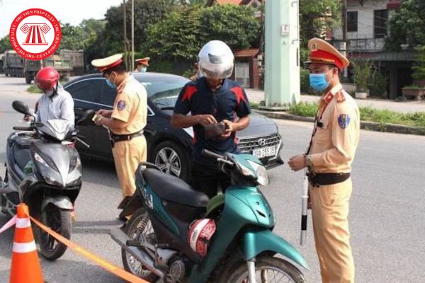 03 trường hợp Cảnh sát giao thông được quyền dừng xe kiểm tra dù không phát hiện vi phạm là gì?