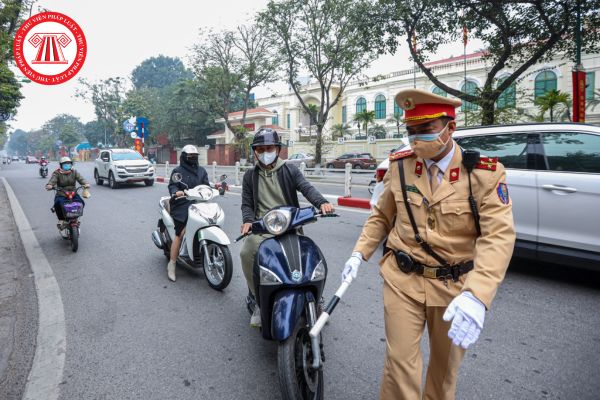 Quên bằng lái xe bị phạt lỗi gì? Làm sao để chứng minh với cảnh sát giao thông quên bằng lái xe?