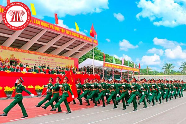 4 sao 2 gạch ngang tương ứng với cấp bậc quân hàm nào trong Quân đội nhân dân Việt Nam hiện nay?