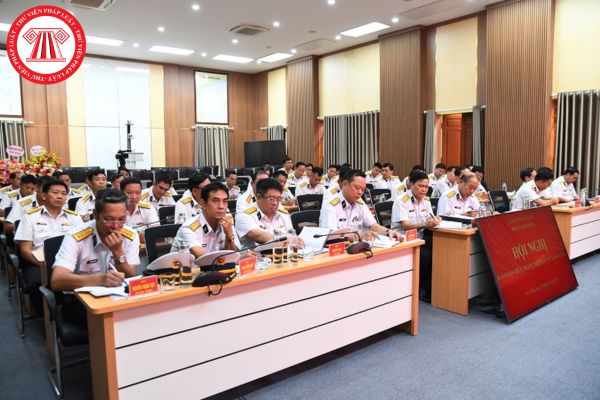 Tư lệnh Vùng 1 Hải quân nhân dân Việt Nam xét thăng hàm từ Đại tá lên Thiếu tướng cần bao nhiêu năm?