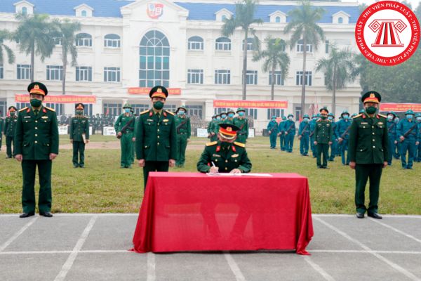 Huân chương Quân công hạng ba để tặng cho Bộ Tư lệnh Thủ đô Hà Nội