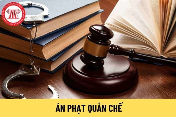 án phạt quản chế